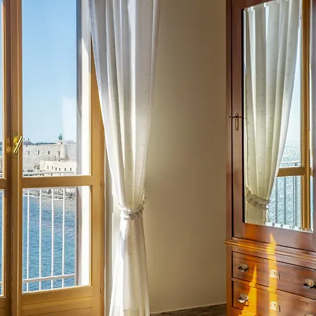 Ortigia Seafront By Wonderful Italy