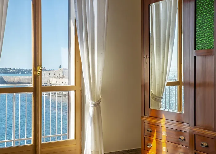 Ortigia Seafront By Wonderful Italy